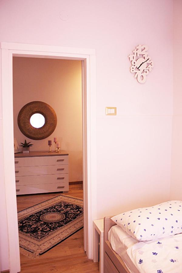 Casa Roro Villa ไมยอรี ภายนอก รูปภาพ
